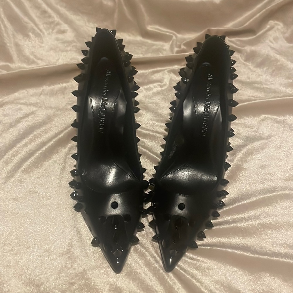 Alexander McQueen Black heels size 39